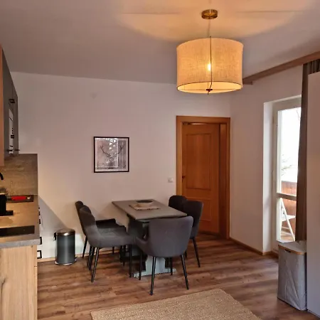 Apartmanhotel The At *