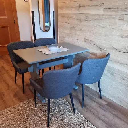 The At Apartmanhotel *