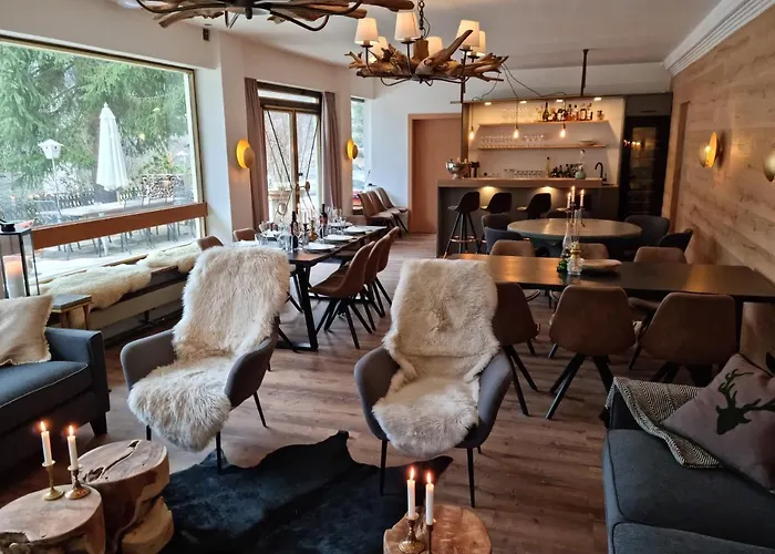 アパートホテル The At