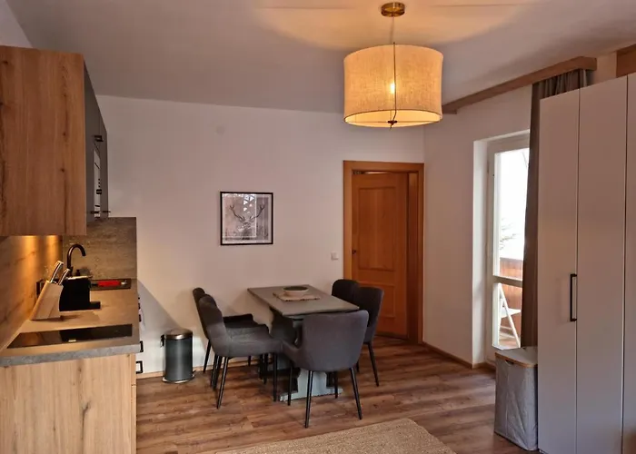 アパートホテル The At 3*